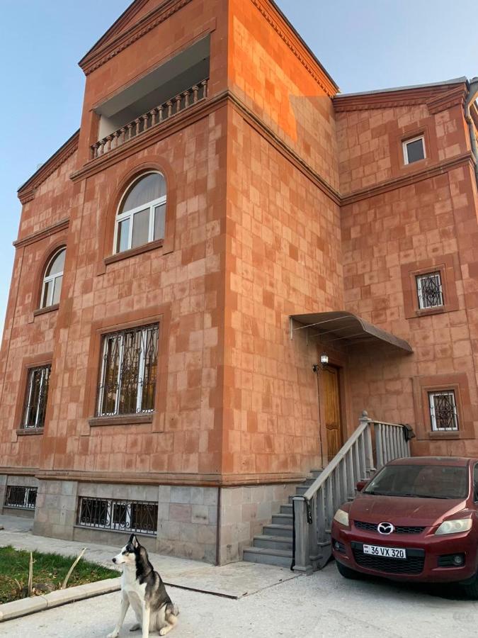 ホテル Red Castle エレバン エクステリア 写真